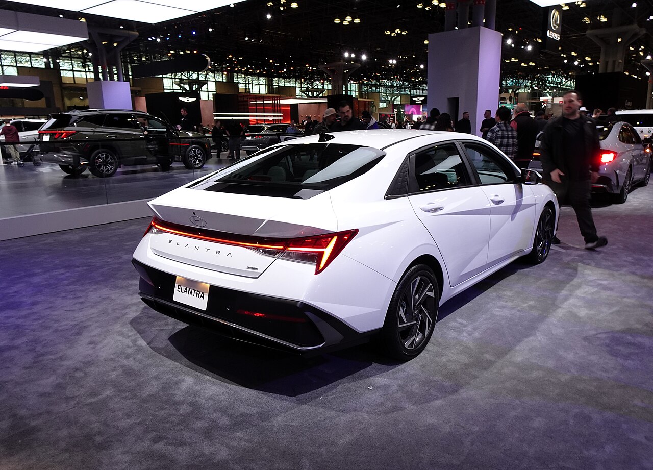 Hyundai Elantra Hybrid